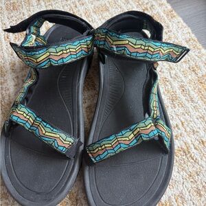 Teva 90s Hurricane XLT2 Revive